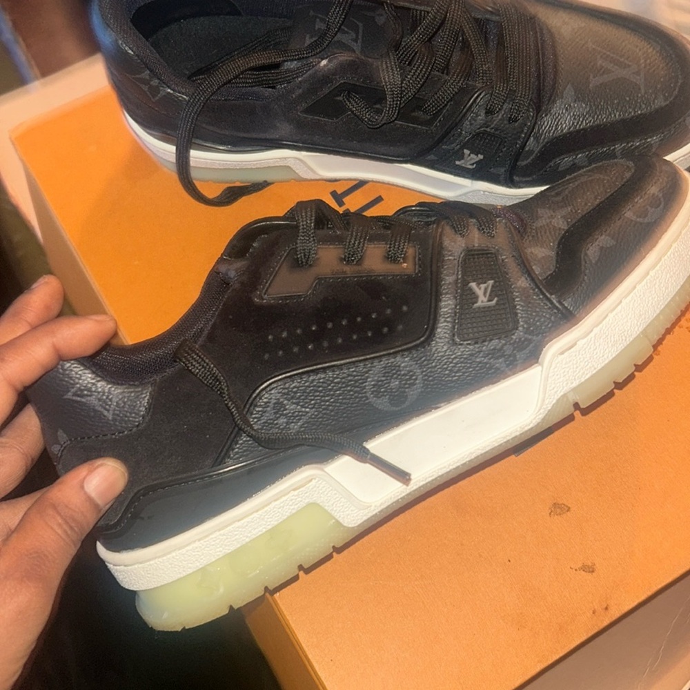 Louis Vuitton Trainer Sneaker. Size 8.